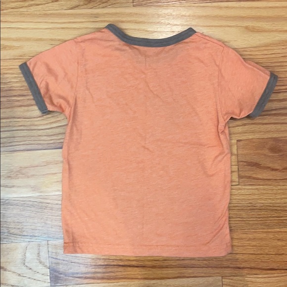 Snoopy tshirt - Picture 2 of 2